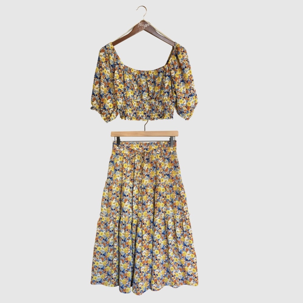 Pinch two piece matching floral skirt and top set